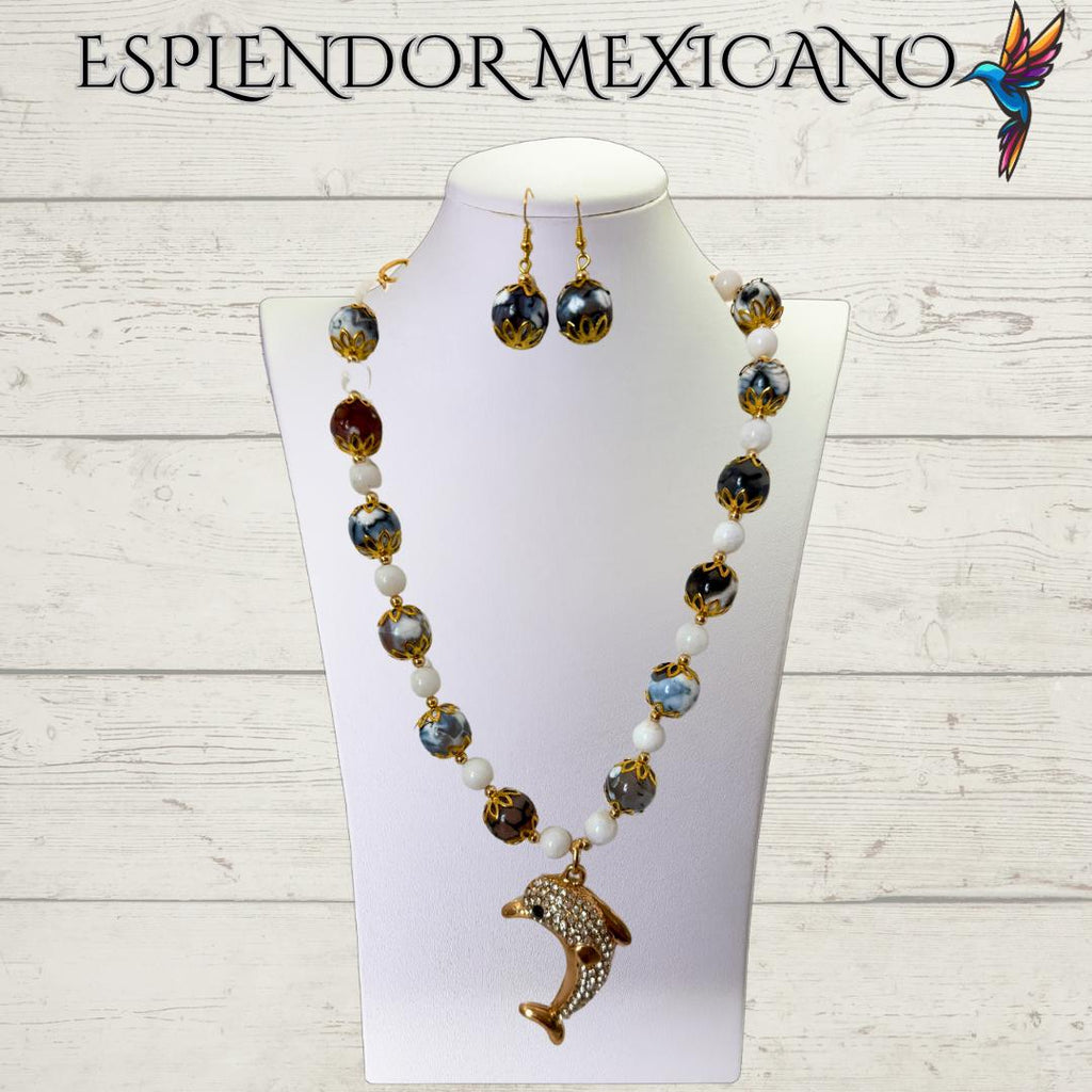 Mexican handmade White Agate Dolphin Necklace /Natural Stone Healing Crystal Spiritual Protection Gift  /Beaded Stone Necklace/Dolphin lover