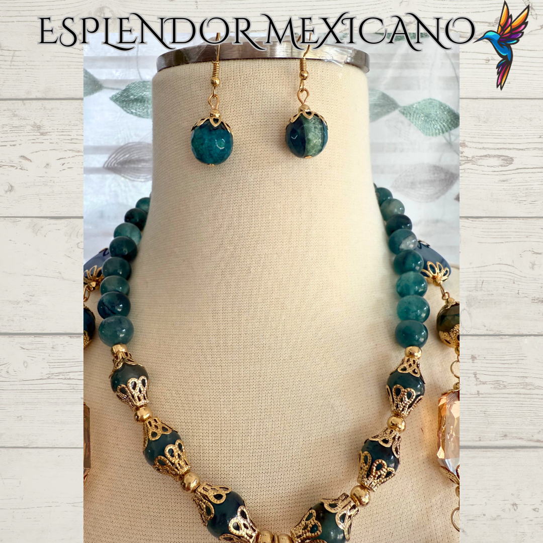 💙 Dragonfly Elegance Necklace – Handmade with Blue Agate & Charm
