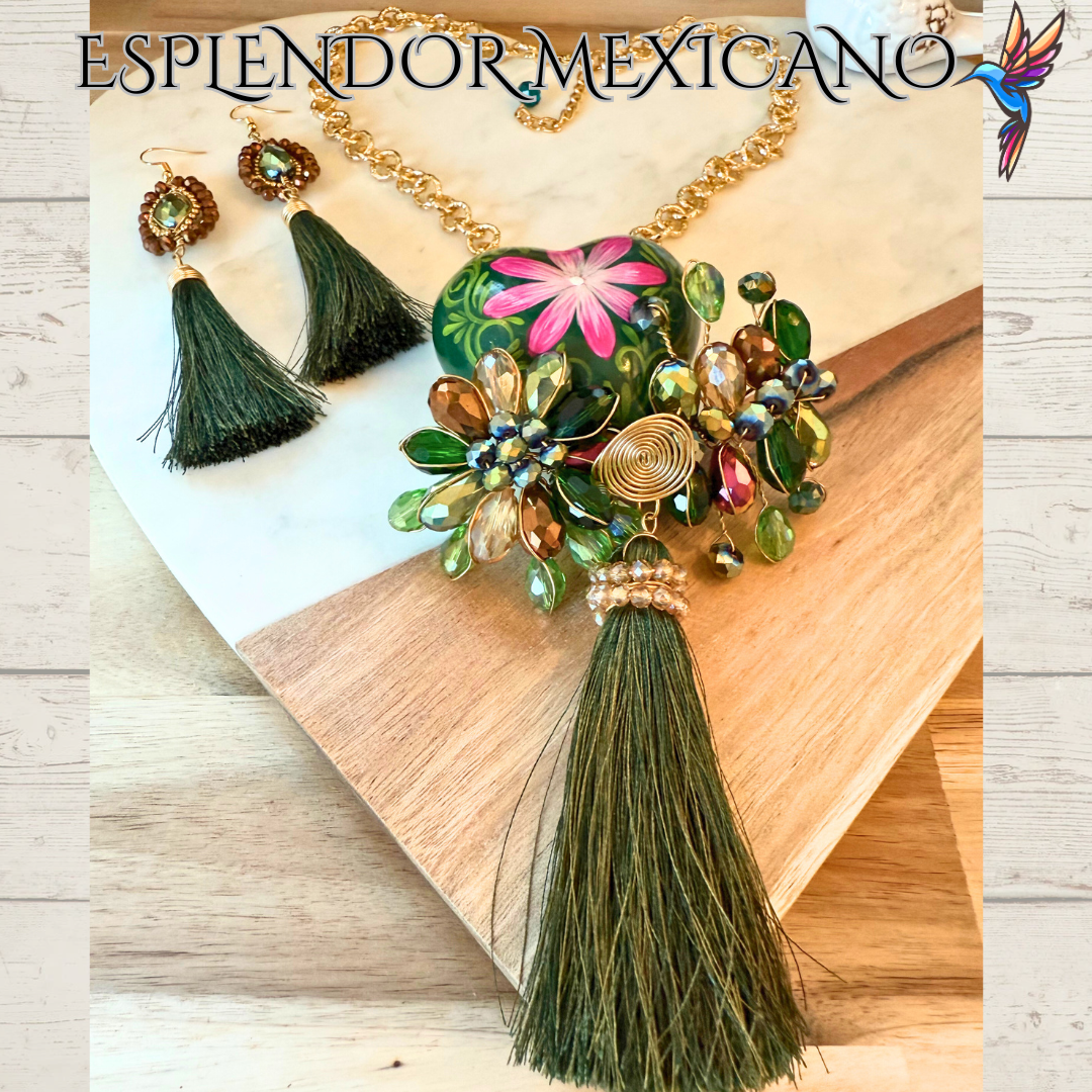 💚 Floral Heart Necklace Set – Handcrafted with Soul