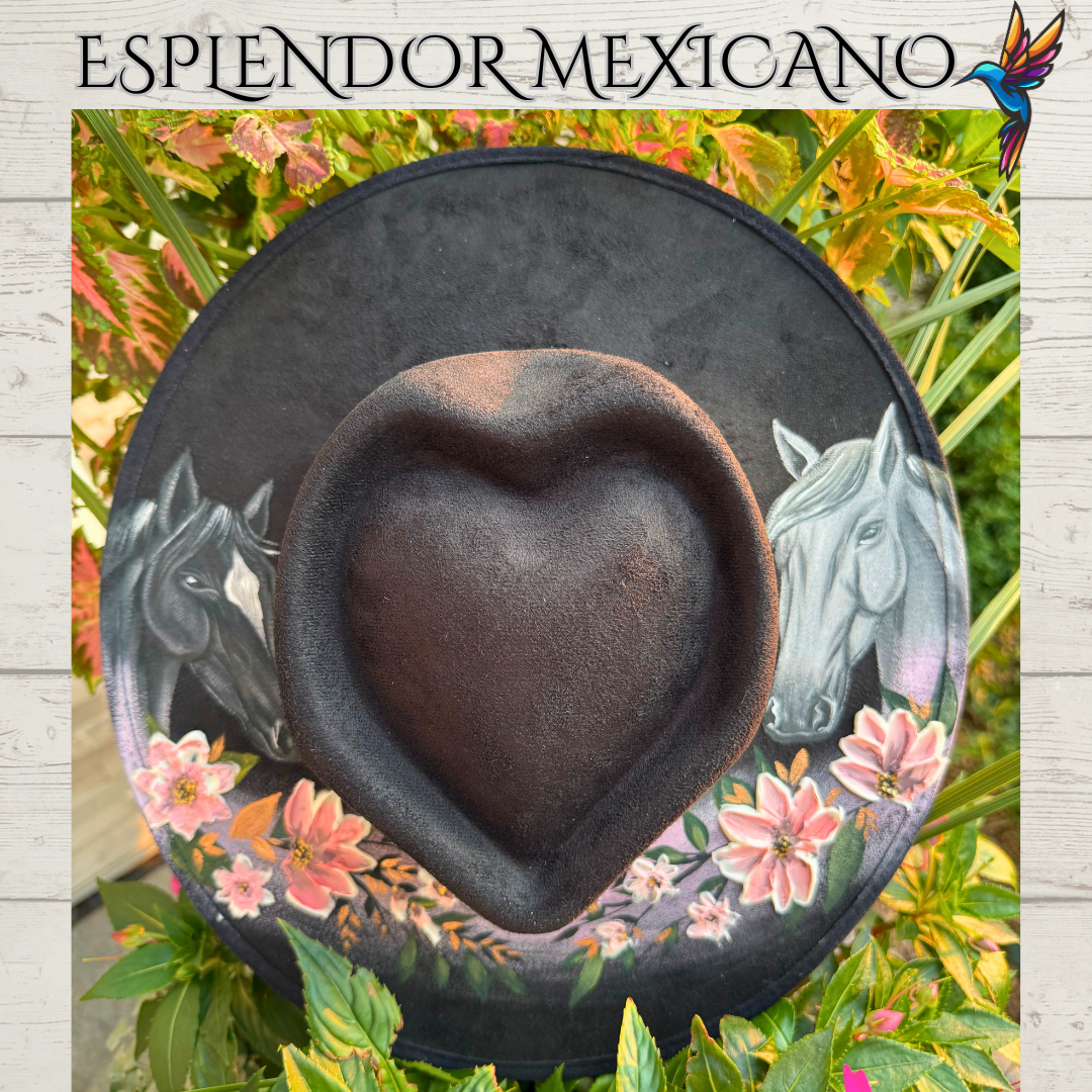 🖤 Heart-Shaped Suede Cowgirl Hat – Hand-Painted Horses & 3D Flowers