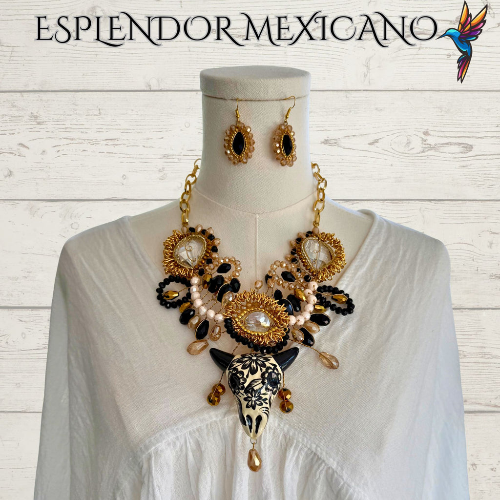 🖤🤍 Hand-Painted Ceramic Skull Necklace Set – Handmade in Mexico