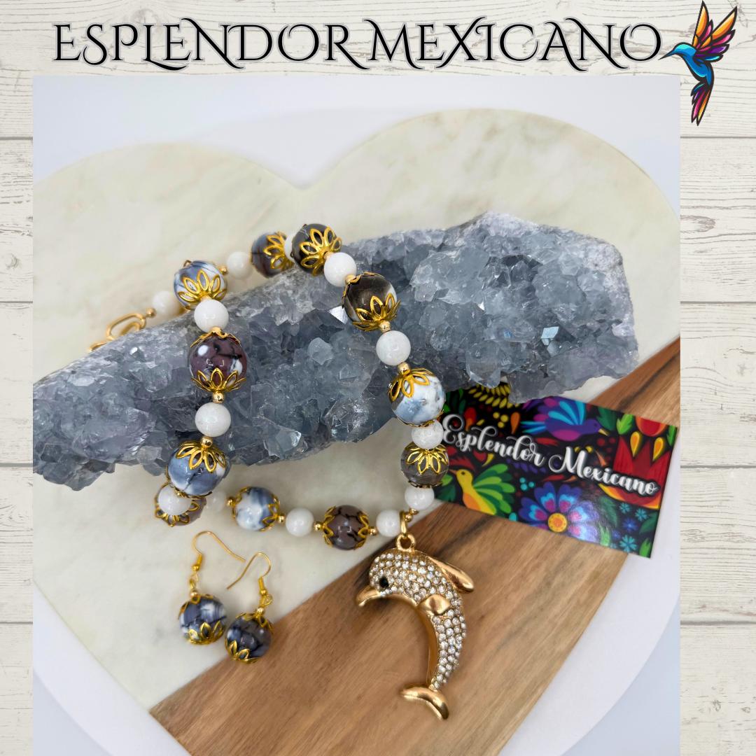 Mexican handmade White Agate Dolphin Necklace /Natural Stone Healing Crystal Spiritual Protection Gift  /Beaded Stone Necklace/Dolphin lover