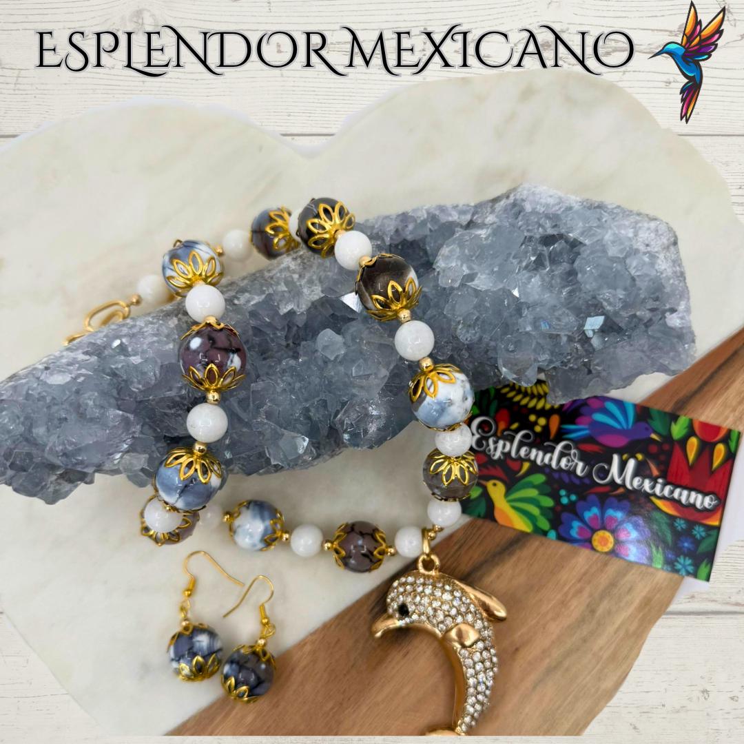 Mexican handmade White Agate Dolphin Necklace /Natural Stone Healing Crystal Spiritual Protection Gift  /Beaded Stone Necklace/Dolphin lover